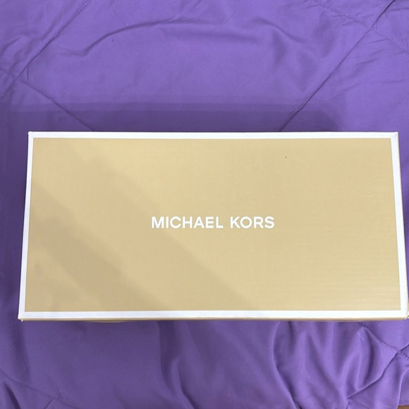 Michael Kors Flip Flop - Picture 1 of 3